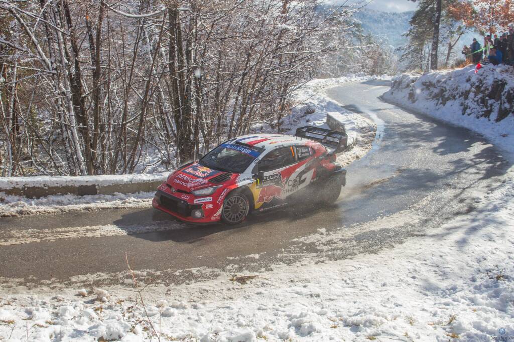 Neve e velocità: il fascino del Rallye Monte Carlo