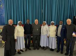 Domenica di festa a Castelletto Ticino, arrivate due nuove suore in attesa di una terza