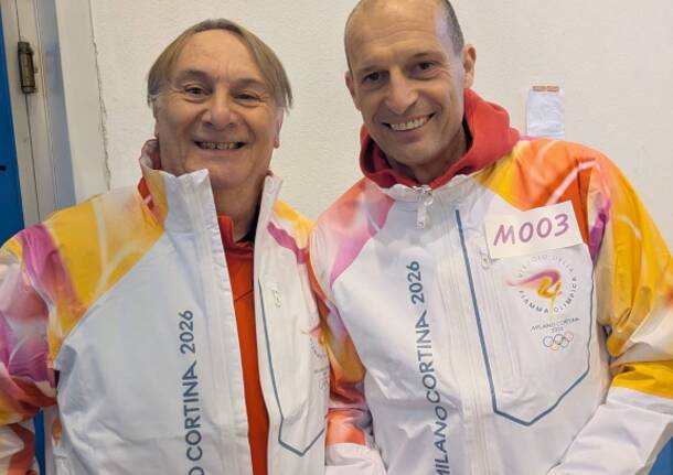 Il mercallese Dario Sculati tedoforo a Borgomanero