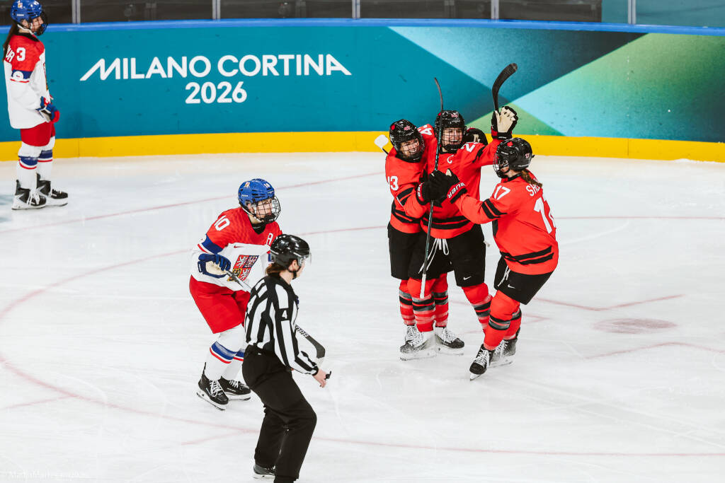 Jutta Leerdam, l\'hockey, lo speed skating: cronaca di un giorno alle Olimpiadi