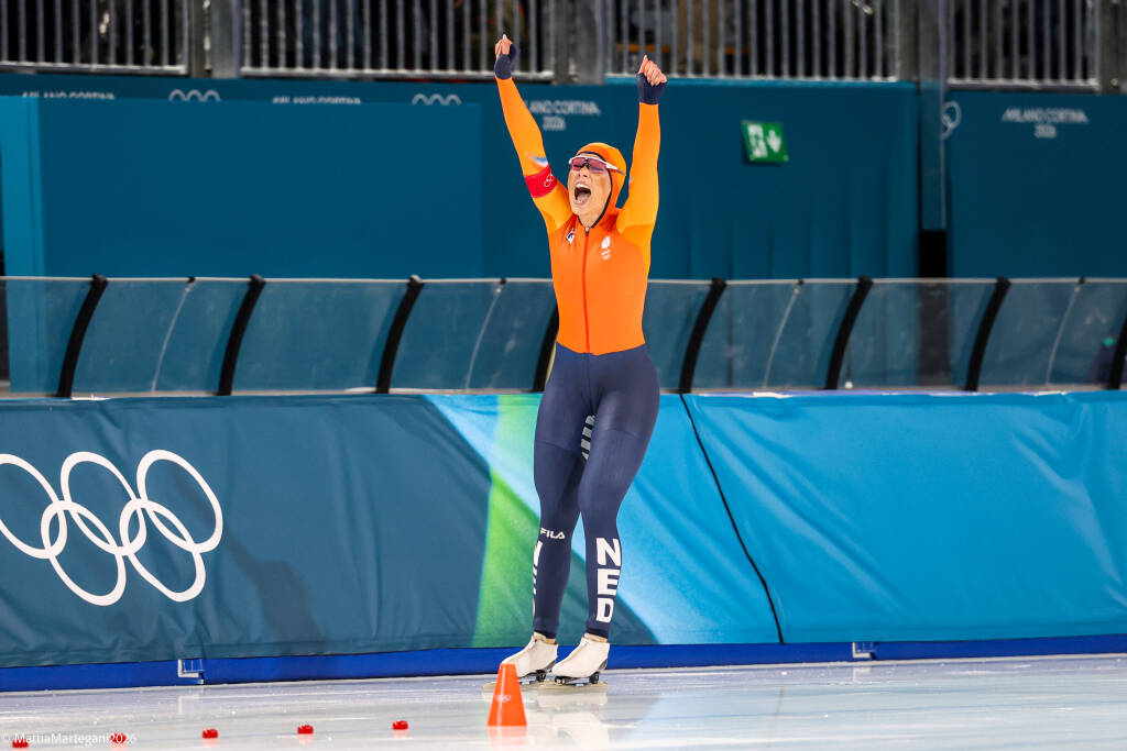 Jutta Leerdam, l\'hockey, lo speed skating: cronaca di un giorno alle Olimpiadi