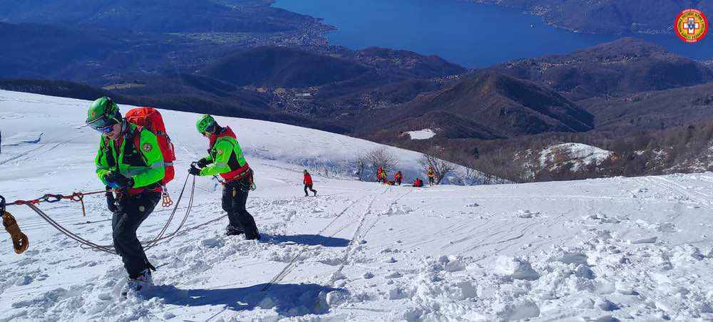 Esercitazione del soccorso alpino a Dumenza