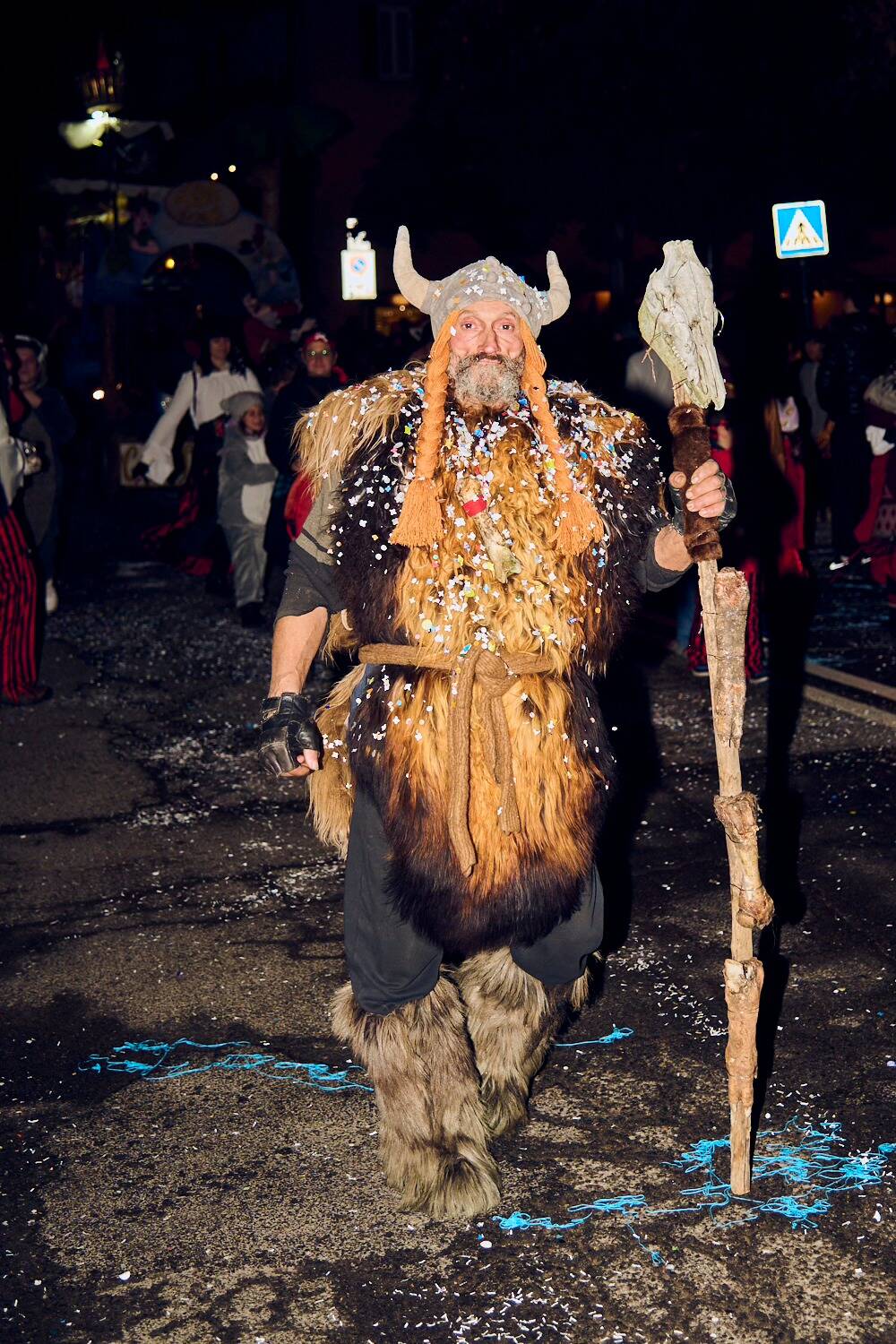 Carnevale 2026 di sera a Laveno Mombello 