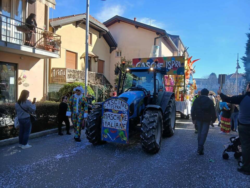 Sfilata carnevalesca a Ispra - foto di Simone Manenti