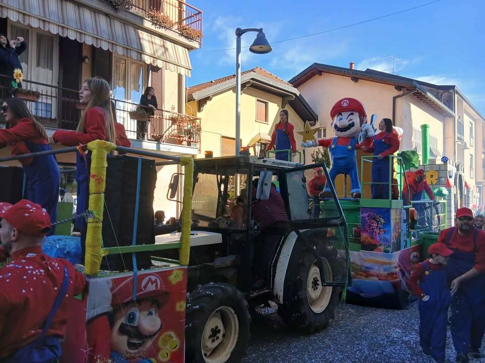 Sfilata carnevalesca a Ispra - foto di Simone Manenti