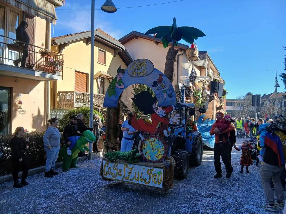 Sfilata carnevalesca a Ispra - foto di Simone Manenti