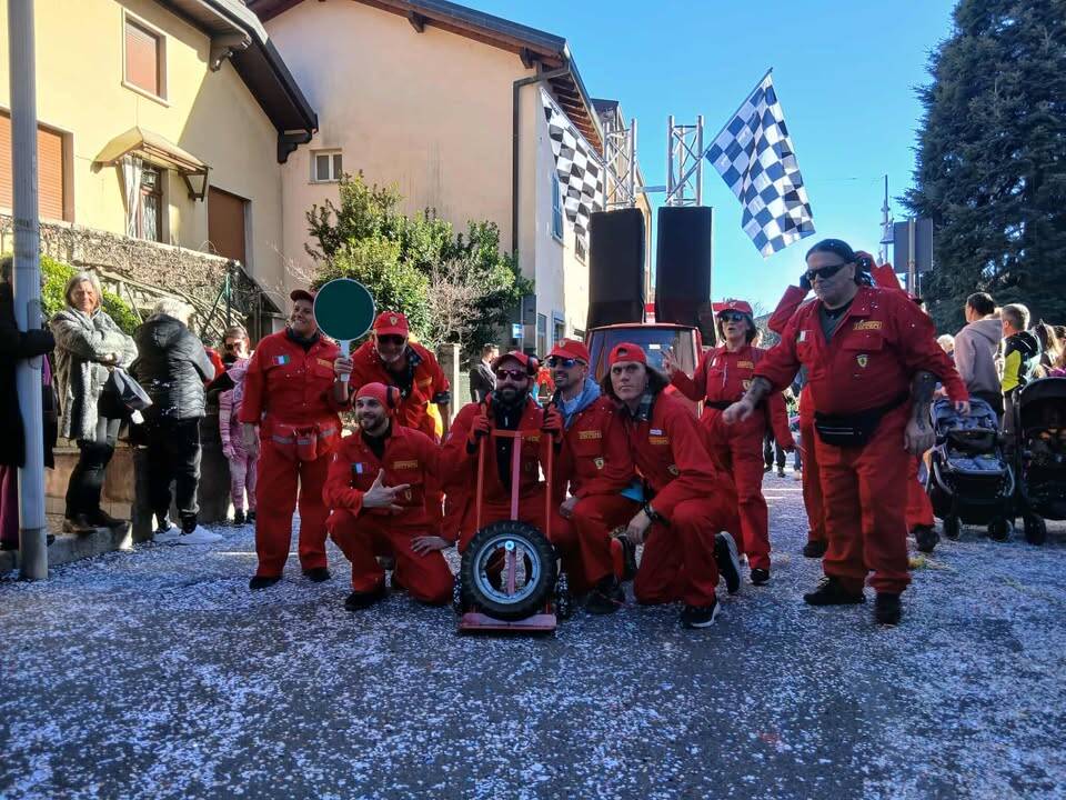 Sfilata carnevalesca a Ispra - foto di Simone Manenti