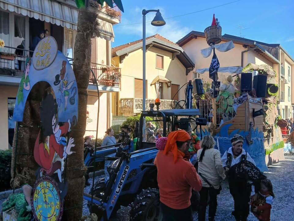 Sfilata carnevalesca a Ispra - foto di Simone Manenti