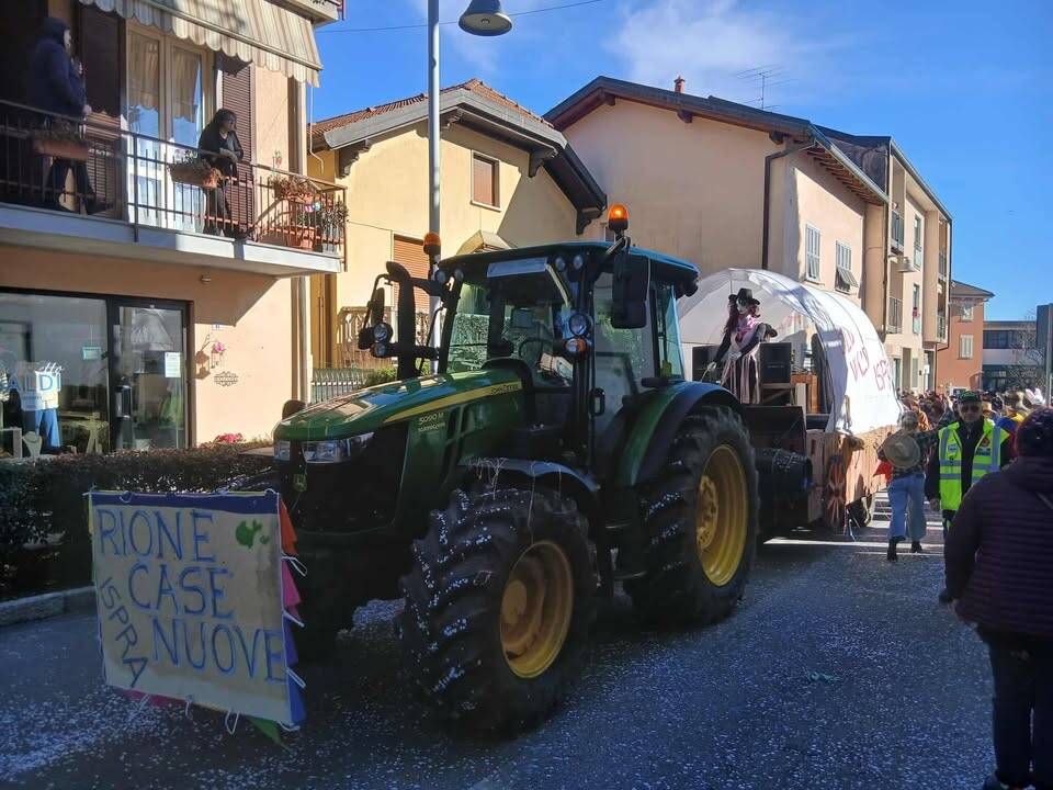 Sfilata carnevalesca a Ispra - foto di Simone Manenti