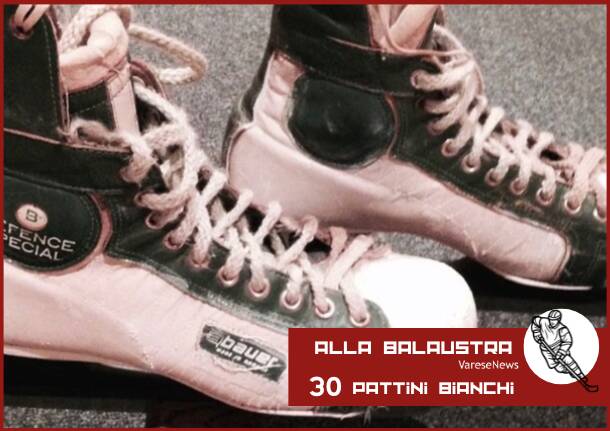 alla balaustra squadra pattini bianchi