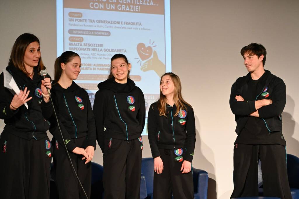 "Alleniamo la gentilezza" al teatro di Besozzo