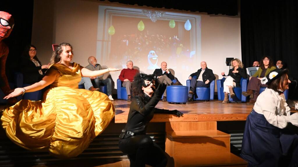 "Alleniamo la gentilezza" al teatro di Besozzo