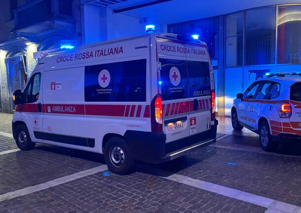 Ambulanza automedica notte centro storico