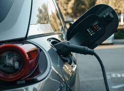 auto elettrica ricarica
