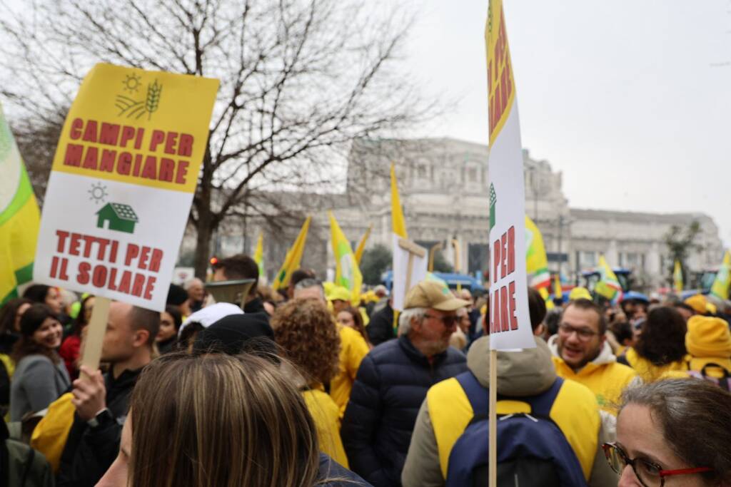 La protesta di Coldiretti sotto al Pirellone