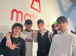 dozenhapp radio materia