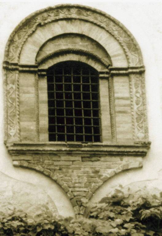 Finestrone Leggiuno restauro 