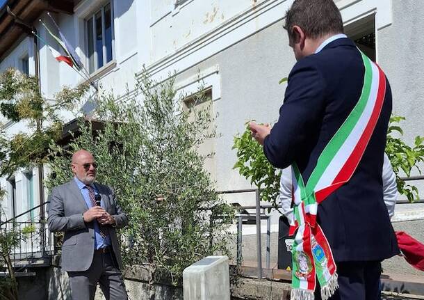 Gemonio, una targa in memoria di Giuseppe Di Matteo alle scuole medie