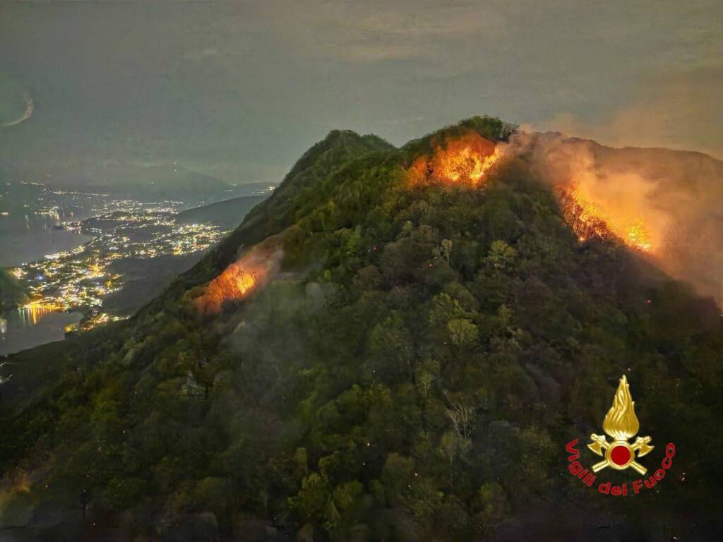 Incendio Laveno Mombello Notte tra il 5 e 6 aprile