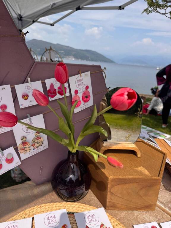 Oltre 6.000 visitatori per "Artigiani in Fiore": il lungolago di Ispra fa il pieno