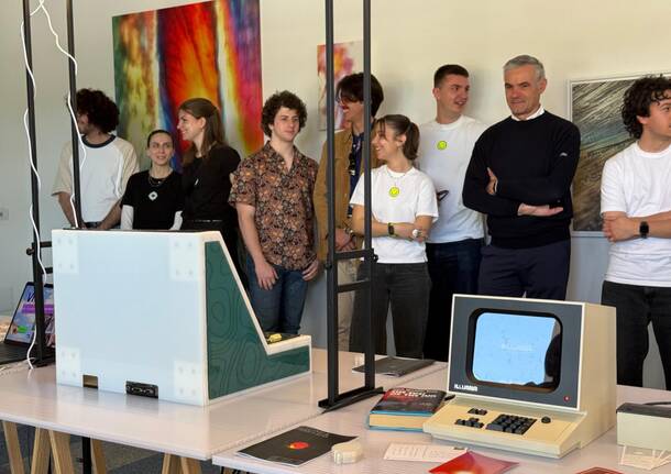 A Laveno la mostra "Stories make worlds"