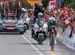 Giro d\'Italia, Filippo Ganna domina la cronometro in Toscana