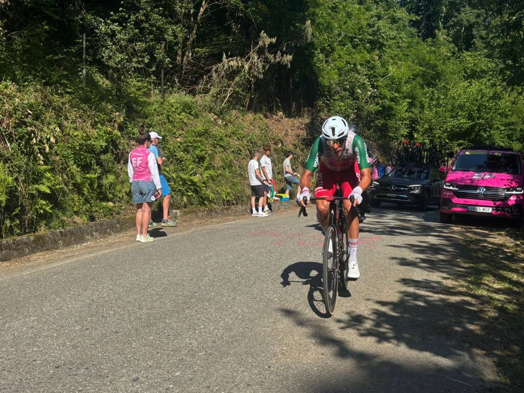 Giro d\'Italia: la fuga sulla salita di Ungiasca