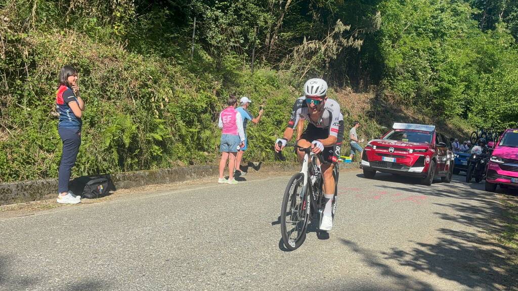 Giro d\'Italia: la fuga sulla salita di Ungiasca
