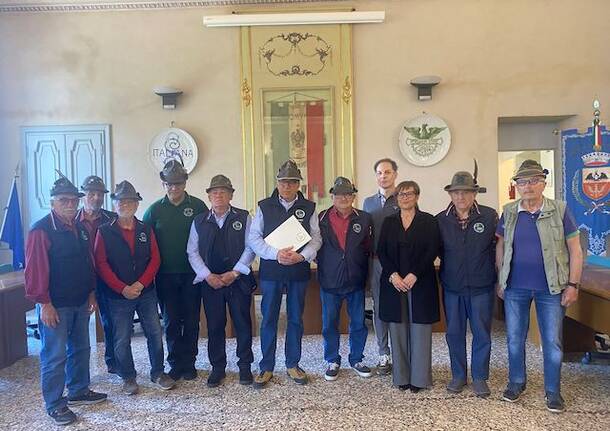 gruppi alpini laveno mombello