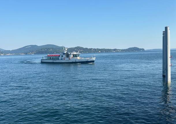 Motonave Pellicano Navigazione Laghi Lago Maggiore 
