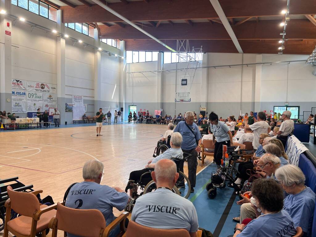 Le Olimpiadi della terza età di Laveno con ospite Renato Pozzetto