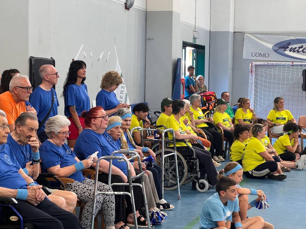 Le Olimpiadi della terza età di Laveno con ospite Renato Pozzetto 