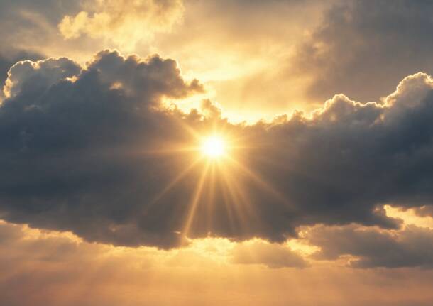 nuvole e sole