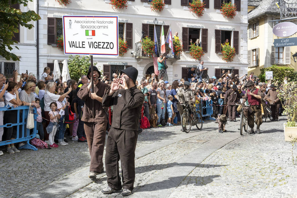 Raduno Internazionale dello Spazzacamino in Valle Vigezzo