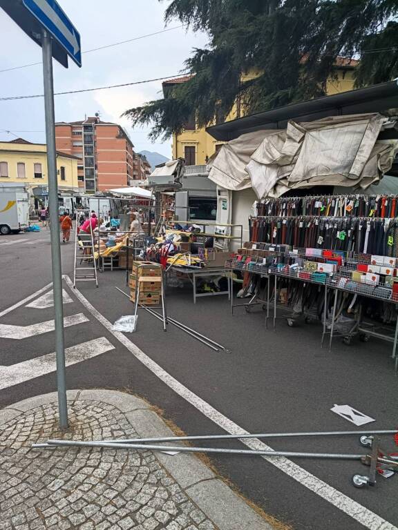 vento forte sul Lago Maggiore a Luino il 15 luglio 2026 