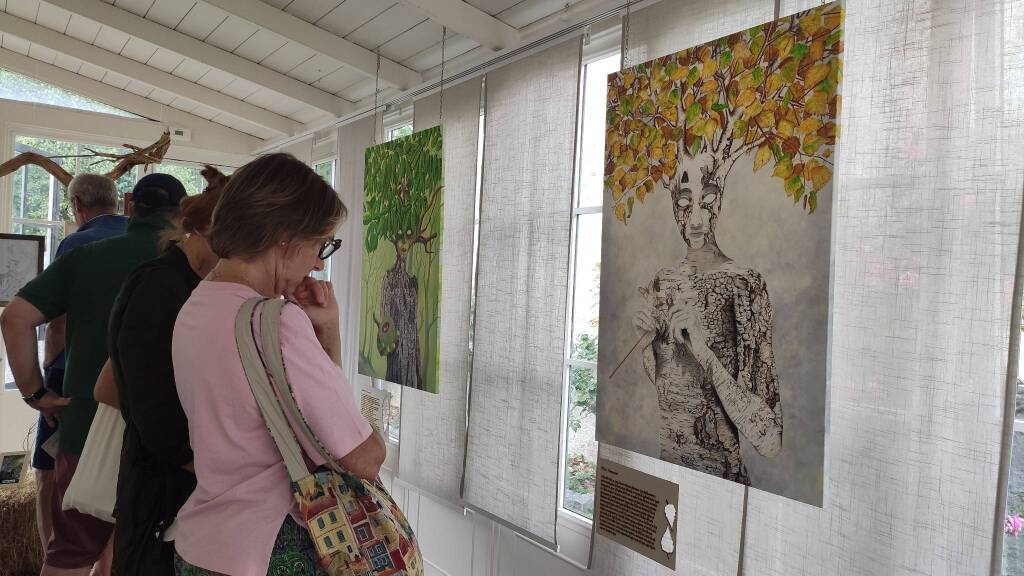 A trillion tree: la mostra di Martina Forni che parla di alberi e umani