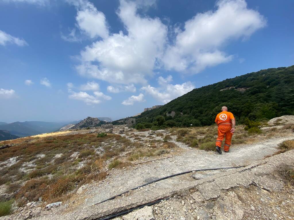 La missione antincendio dei volontari di Comunità montana valli del Verbano in Sardegna