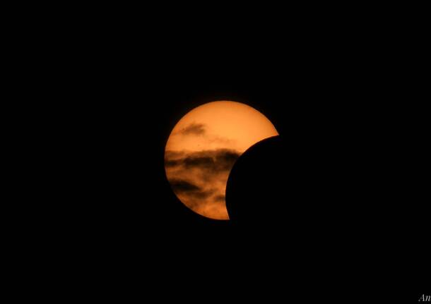 Eclissi di sole, le foto dei lettori