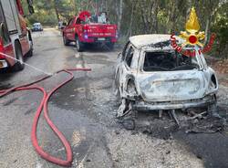 incendio vettura a maccagno