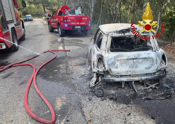 incendio vettura a maccagno