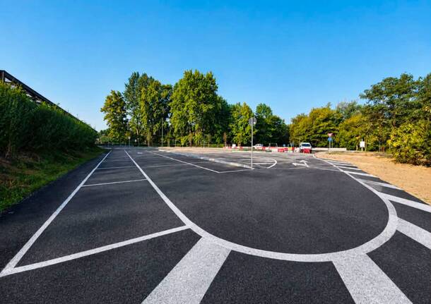 parcheggio metropolis sesto calende