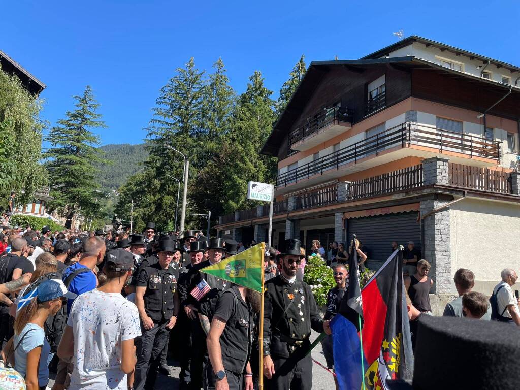 Gli spazzacamini sfilano a Santa Maria Maggiore